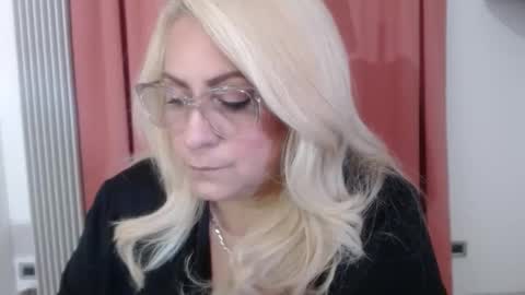 Elena online show from February 2026 09:43:01 AM