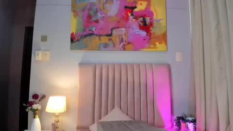 Snapshot of xenarevelo chatting on February 2026 01:23:01 AM Xena Revelo online show from February 2026 01:23:01 AM