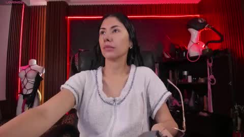 XiaQueen   I M online show from November 2025 11:32:02 AM