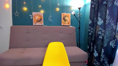 Snapshot of xloe_queen chatting on January 2025 08:09:02 AM Chloe online show from January 2025 08:09:02 AM