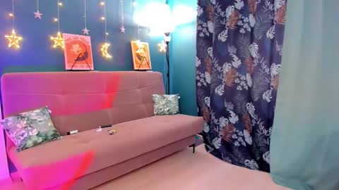 Snapshot of xloe_queen chatting on February 2025 12:29:01 PM Chloe online show from February 2025 12:29:01 PM