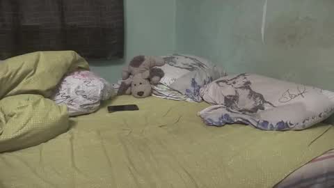 Luna online show from October 2025 04:02:01 AM