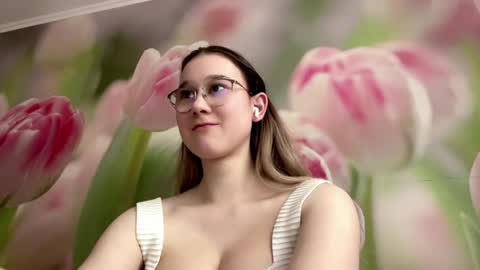 Louise online show from March 2026 12:01:02 PM