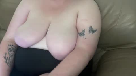 xopeachybaby online show from February 2026 03:38:02 AM