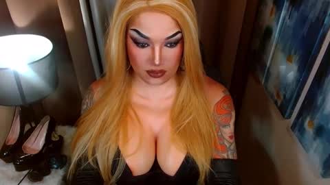 Cattaleya online show from November 2025 02:22:01 AM