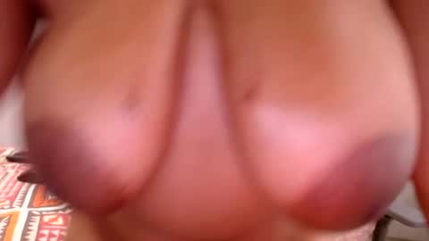 spykeXtee online show from February 2025 02:59:02 PM