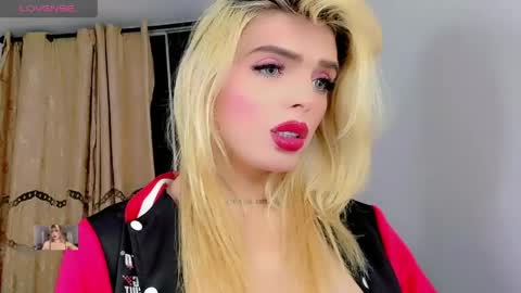 Snapshot of xthesexyboyx chatting on May 2026 01:47:02 AM Femboy Exotic online show from May 2026 01:47:02 AM