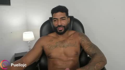 Snapshot of xtipp3r chatting on April 2026 01:41:02 PM Stipp3r online show from April 2026 01:41:02 PM