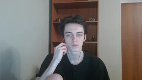 traqqq online show from December 2025 07:54:02 PM