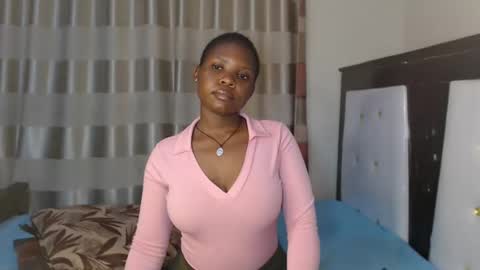 Snapshot of xumamaya chatting on January 2025 01:18:02 AM hey its Mayah online show from January 2025 01:18:02 AM