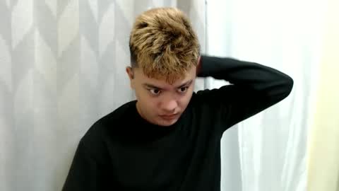 Loyd online show from November 2025 05:18:02 AM