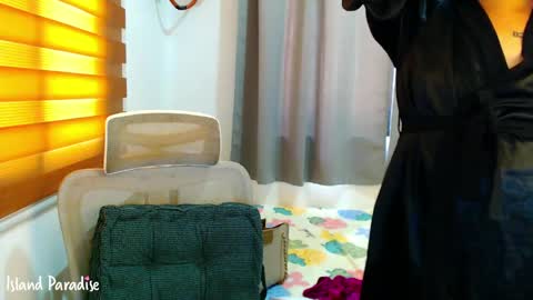 Snapshot of xxjulielovesyouxx chatting on June 2026 02:57:01 AM July online show from June 2026 02:57:01 AM