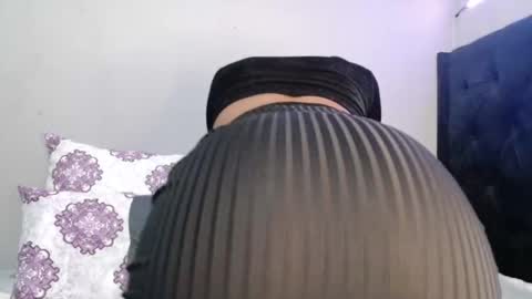 xxsexytalia28 online show from October 2025 07:14:02 PM