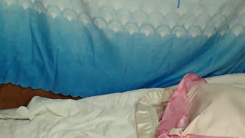 Snapshot of xxshantal chatting on September 2025 11:18:01 PM xxshantal online show from September 2025 11:18:01 PM