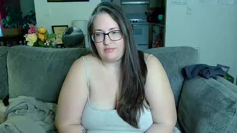 Snapshot of xxstrawberryjanexx chatting on January 2025 10:33:01 PM Strawberry Jane online show from January 2025 10:33:01 PM