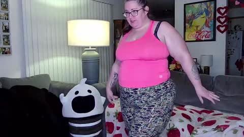 Snapshot of xxstrawberryjanexx chatting on January 2025 03:31:01 AM Strawberry Jane online show from January 2025 03:31:01 AM