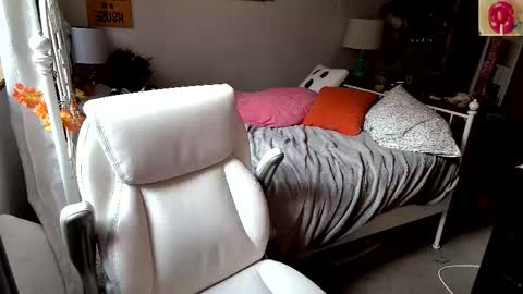 Snapshot of xxstrawberryjanexx chatting on November 2025 08:30:02 PM Strawberry Jane online show from November 2025 08:30:02 PM