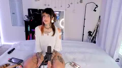 Muse n Poppy online show from March 2026 10:05:02 PM