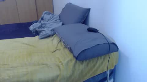 Ayanda online show from October 2025 01:51:02 PM