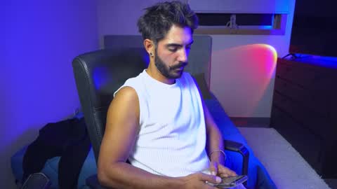 Snapshot of xxxhabibi chatting on October 2025 09:02:01 PM xxxhabibi online show from October 2025 09:02:01 PM