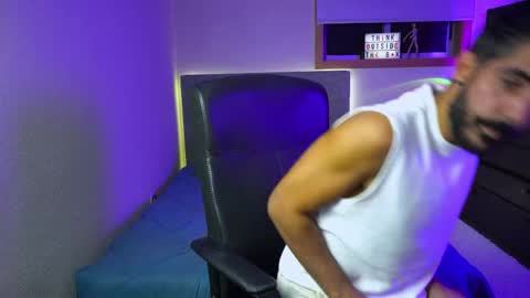 Snapshot of xxxhabibi chatting on October 2025 07:01:02 PM xxxhabibi online show from October 2025 07:01:02 PM