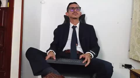 Kev online show from December 2025 08:05:02 PM