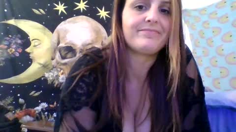 Snapshot of xxxmistymoansxxx chatting on October 2025 05:28:01 AM Misti online show from October 2025 05:28:01 AM