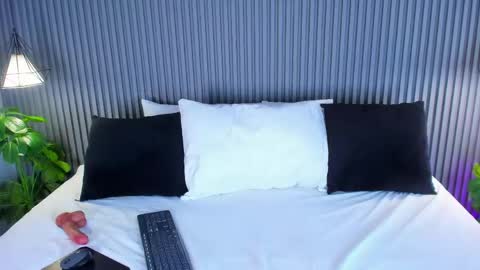 Snapshot of yalezka_ chatting on May 2026 05:34:02 AM Yalezka online show from May 2026 05:34:02 AM
