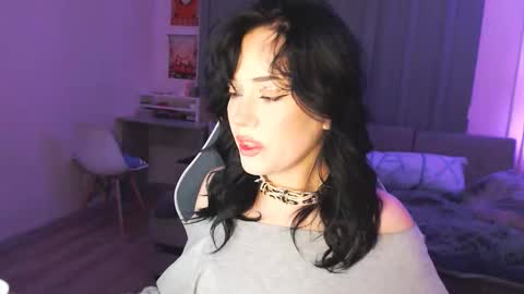 Yami online show from November 2025 09:39:01 PM