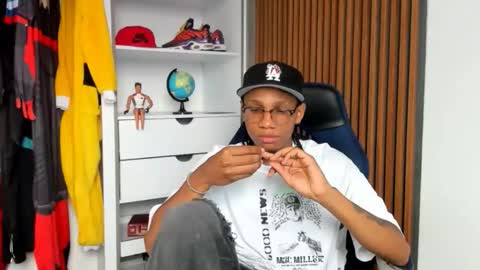 Snapshot of yandi_hot chatting on February 2026 02:35:01 PM yandi_hot online show from February 2026 02:35:01 PM