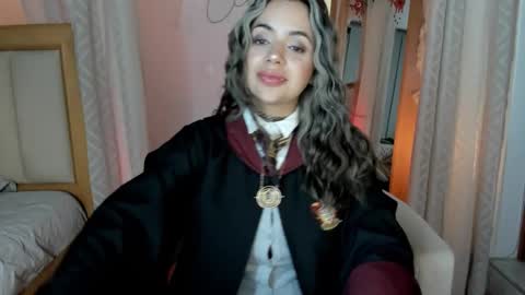 Snapshot of yandracelisoficial chatting on November 2025 01:52:01 AM YANDRA CELIS online show from November 2025 01:52:01 AM