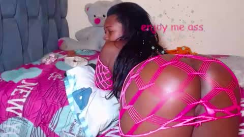 yanniiz online show from February 2026 05:39:02 AM