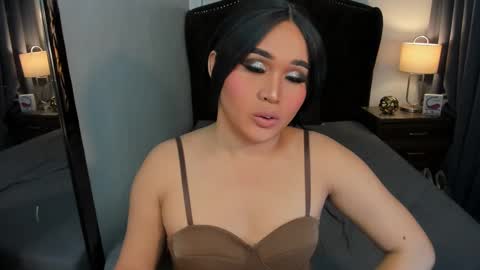 Snapshot of yanny_xoxo chatting on January 2025 06:12:02 PM Allisonn online show from January 2025 06:12:02 PM