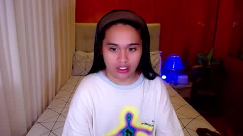 Snapshot of yanny_xoxo chatting on October 2025 02:11:02 AM Allisonn online show from October 2025 02:11:02 AM
