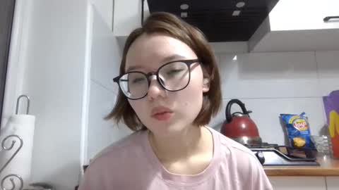 Snapshot of yanverfaille chatting on October 2025 03:31:01 PM Lily online show from October 2025 03:31:01 PM