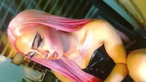 miss yasii online show from May 2026 06:09:01 PM