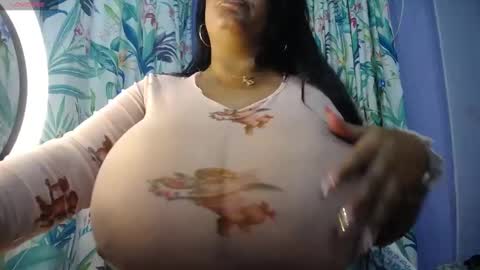 Yasmin online show from January 2025 01:04:02 PM