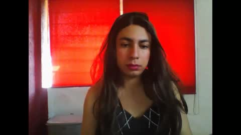 Yasmin Paez online show from November 2025 04:51:01 PM