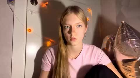 Amy online show from November 2025 02:17:01 PM