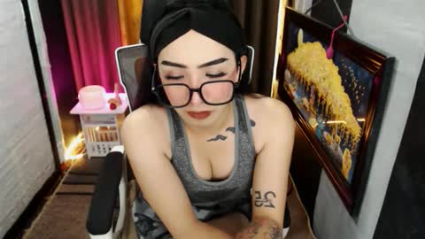 yassiered online show from October 2025 08:55:02 AM