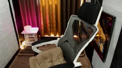 yassiered online show from November 2025 02:25:01 AM