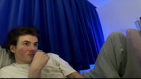 yayay333 online show from December 2025 04:26:01 PM