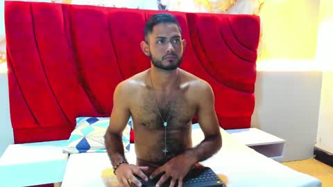 Snapshot of yeferson_scott chatting on October 2025 01:03:01 AM Yeferson online show from October 2025 01:03:01 AM