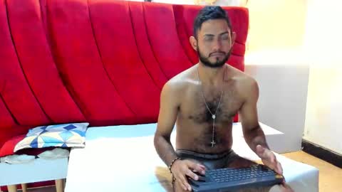 Snapshot of yeferson_scott chatting on November 2025 08:20:02 PM Yeferson online show from November 2025 08:20:02 PM