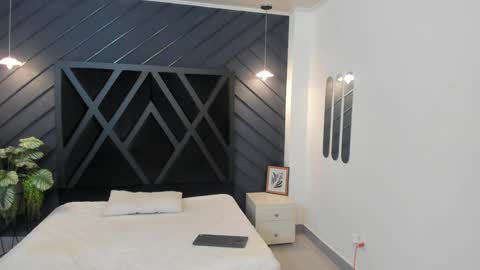 YEIKO ROMERO online show from February 2025 06:08:02 PM