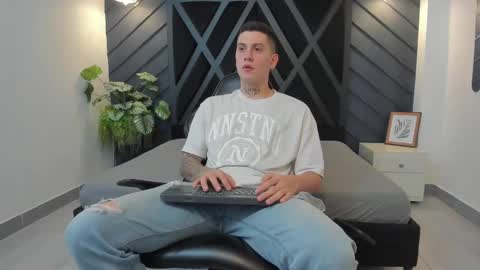 YEIKO ROMERO online show from February 2025 05:39:01 PM