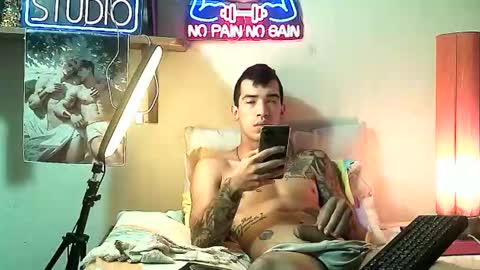 yeisoncastellanos1999 online show from December 2025 09:34:02 PM