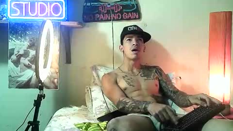 yeisoncastellanos1999 online show from March 2026 03:51:01 PM