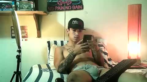 yeisoncastellanos1999 online show from April 2026 08:10:02 PM