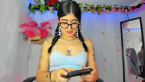 YELINA online show from December 2025 11:57:02 PM